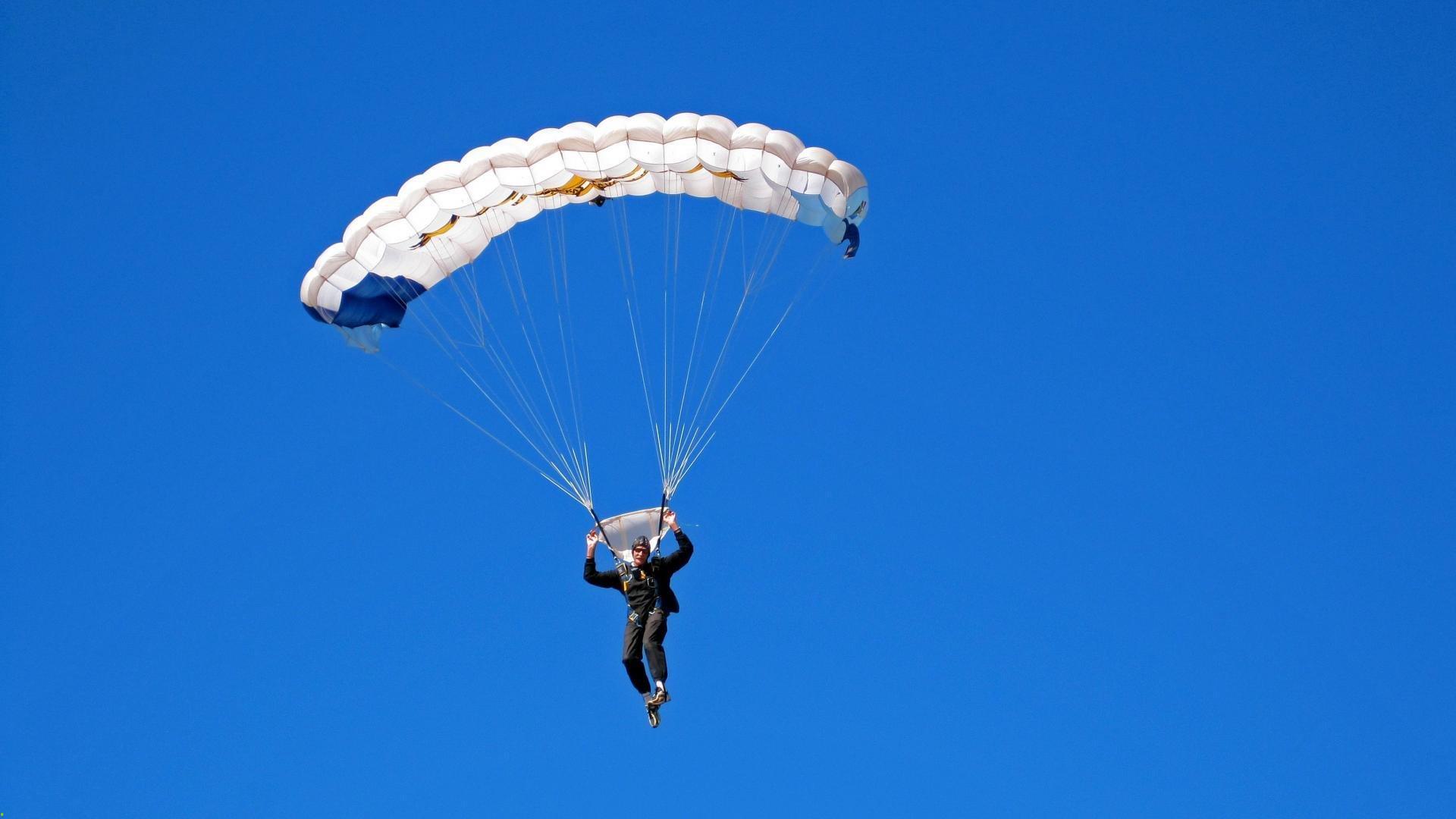 中国女足备战亚洲杯，主帅强调团队协作与战术创新