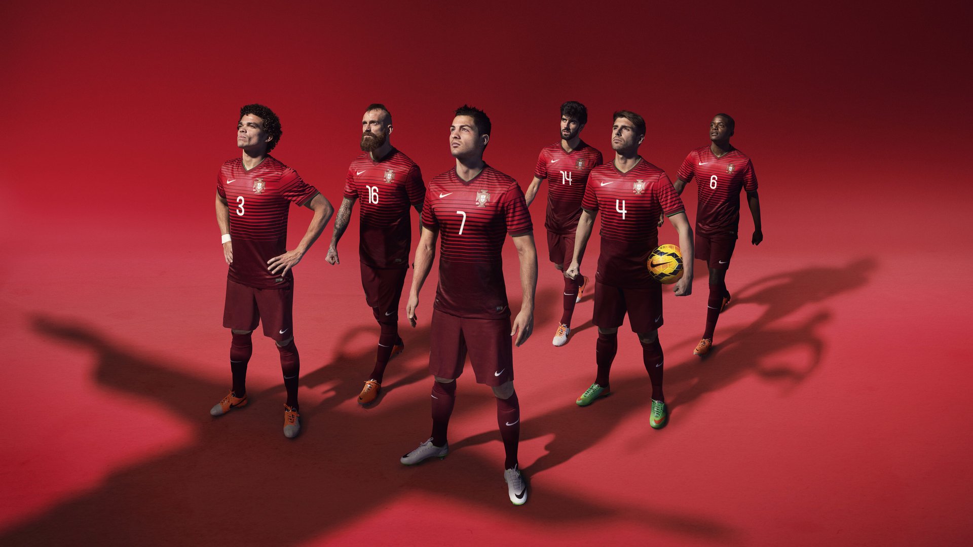 点球大战惊心动魄，蓝鹰绝杀红魔挺进决赛