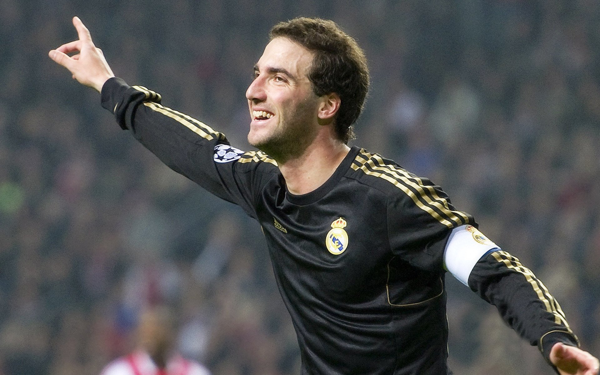 体育教育助力青少年全面发展，校园运动热潮再掀新篇章