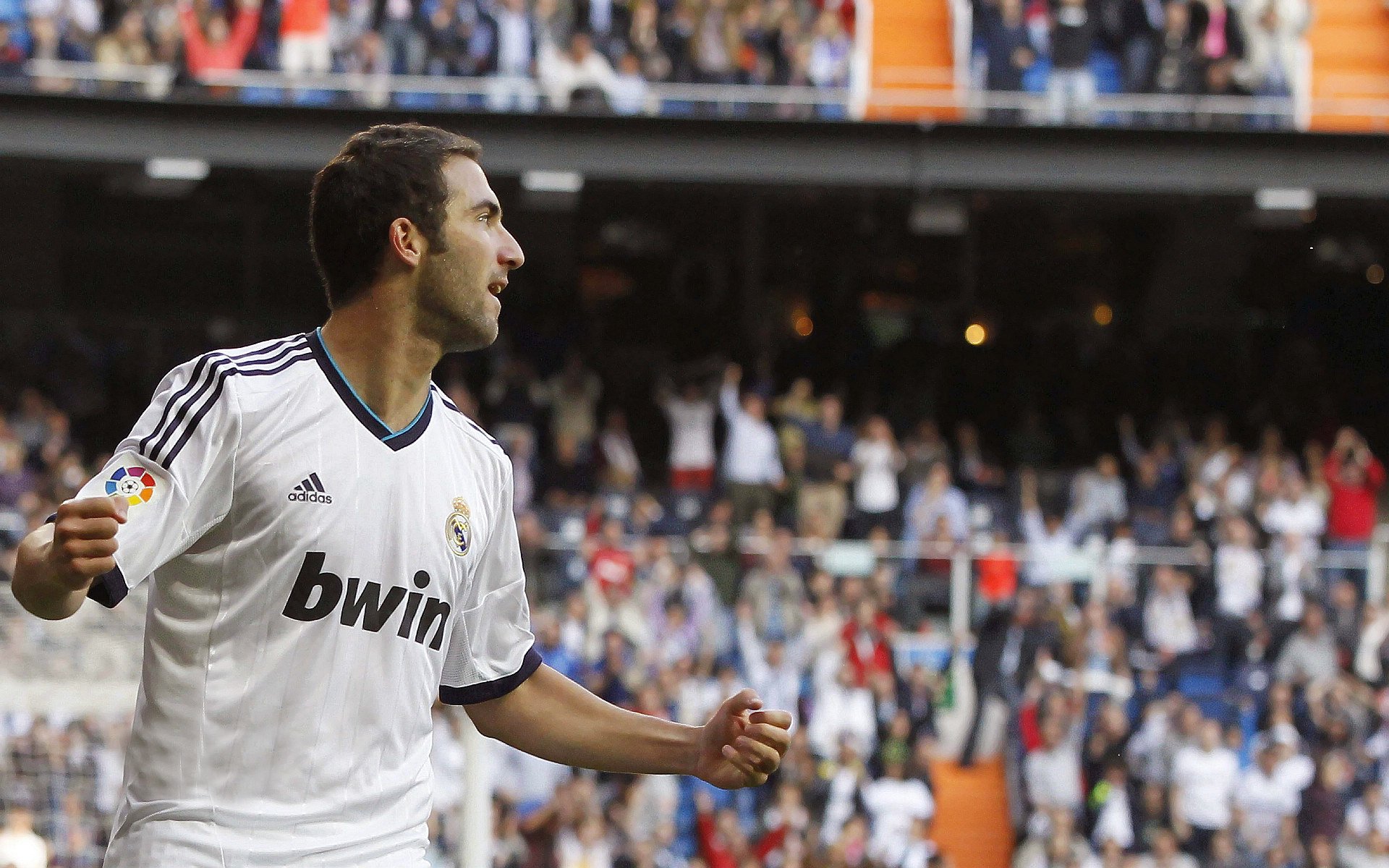 电竞世界杯落幕，中国战队斩获双冠王